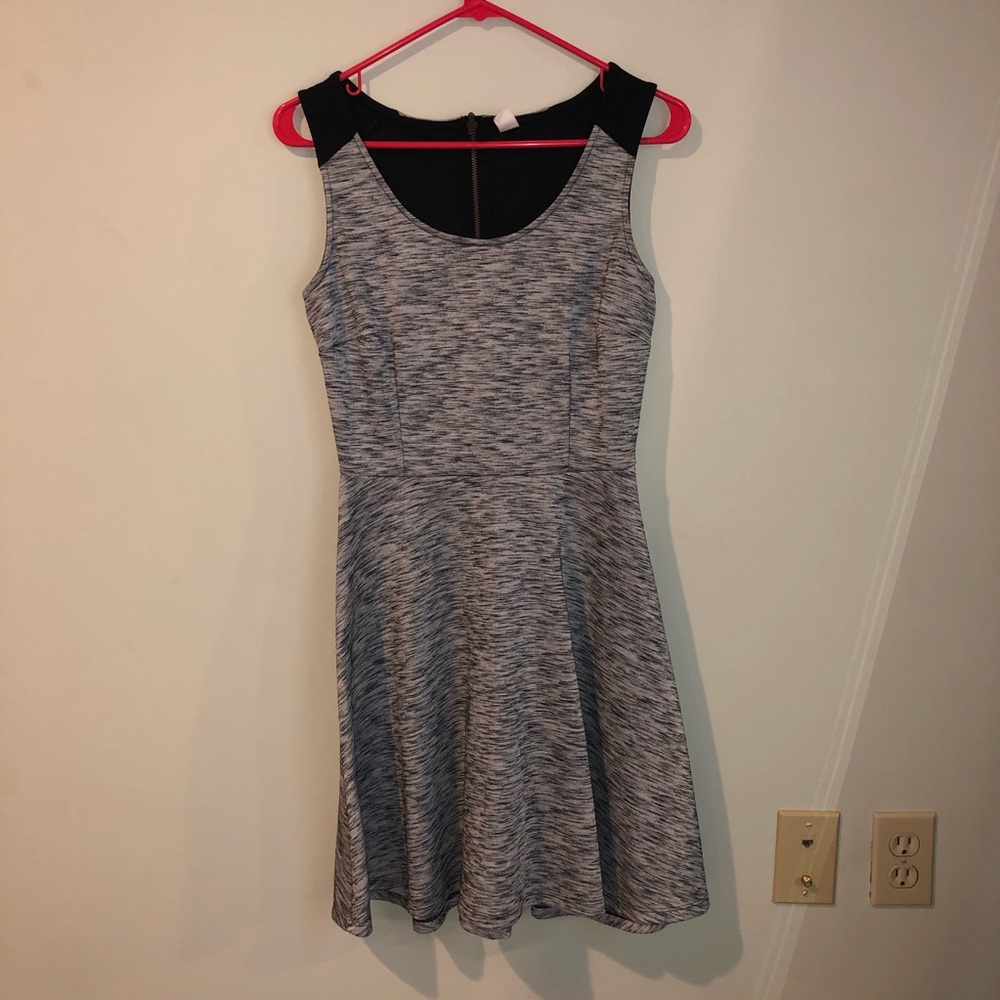 dress with zipper